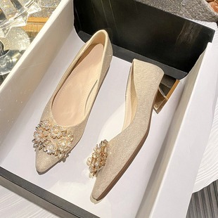 粗跟低跟单鞋主婚纱秀禾两穿婚鞋女新娘鞋伴娘鞋订婚鞋不累脚日常