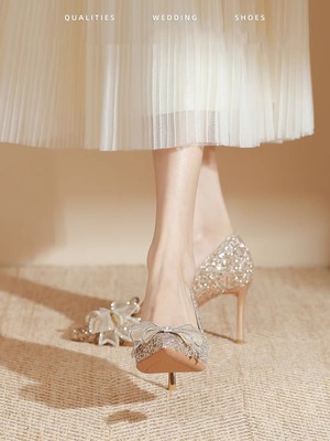 香槟色金色水晶高跟鞋女2025新款成年礼法式小众高级感婚鞋新娘鞋