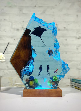 蝠鲼和情侣潜水员夜灯环氧树脂海洋灯深蓝色大海潜水员节日礼物