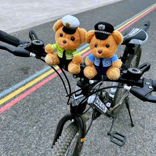 可爱交警小熊公路自行车小配饰
