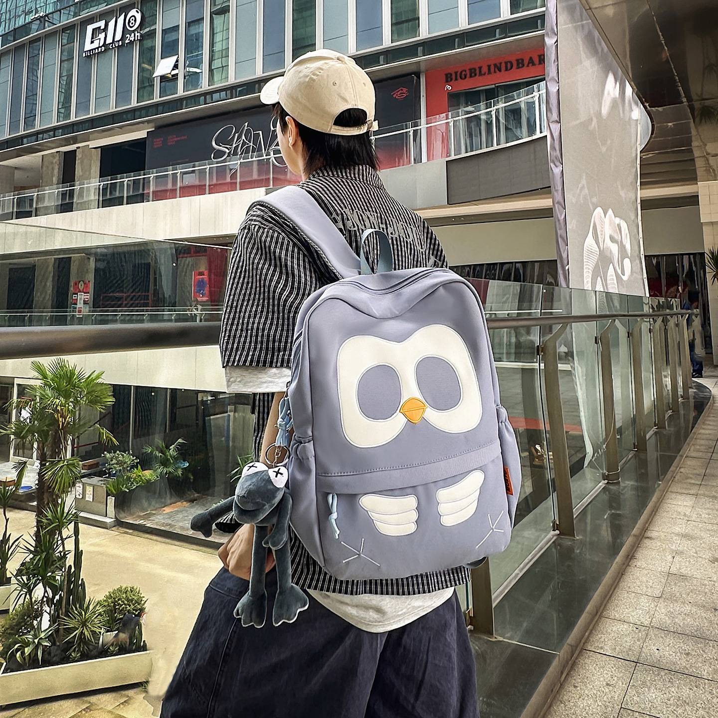 官方正品书包新款2026卡通可爱大容量苏利文蓝毛怪三眼仔高颜值中图片
