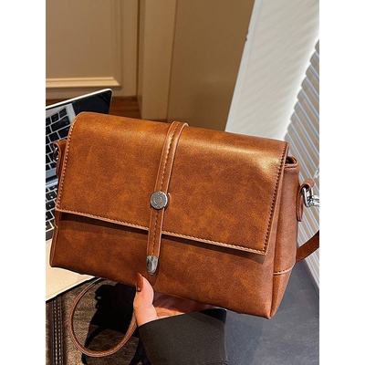 官方正品包包女包冬季韩版新款小众气质感单肩包洋气复古斜挎包小