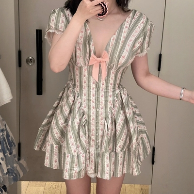 绿色条纹花卉印花棉质迷你连衣裙