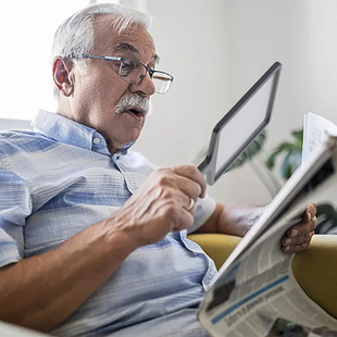 手持式放大镜大镜面倍高清老年人看书阅读放大镜玉石鉴定扩大镜