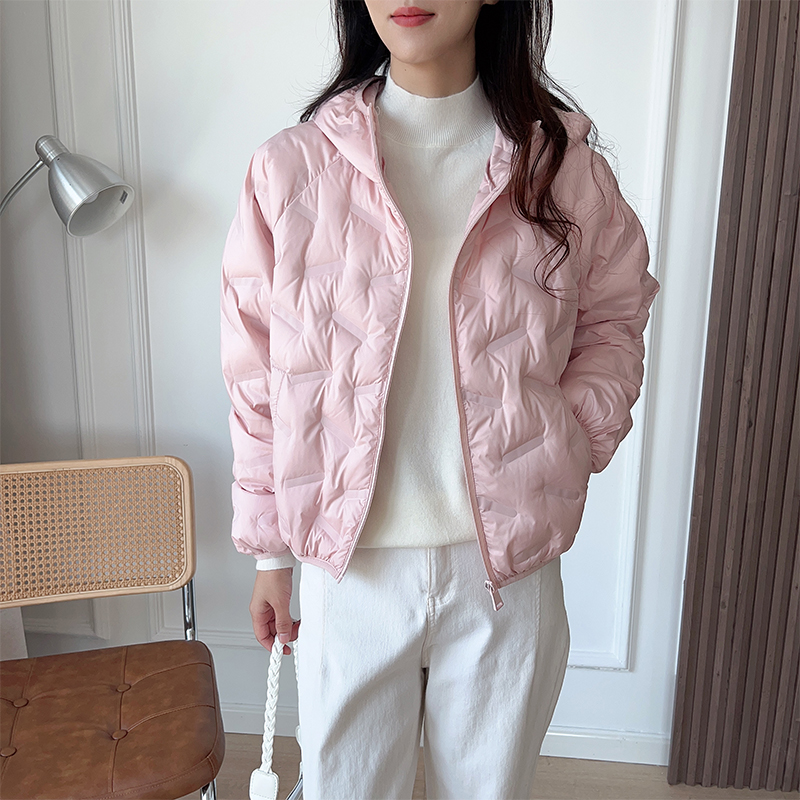 压花连帽短款保暖羽绒服女