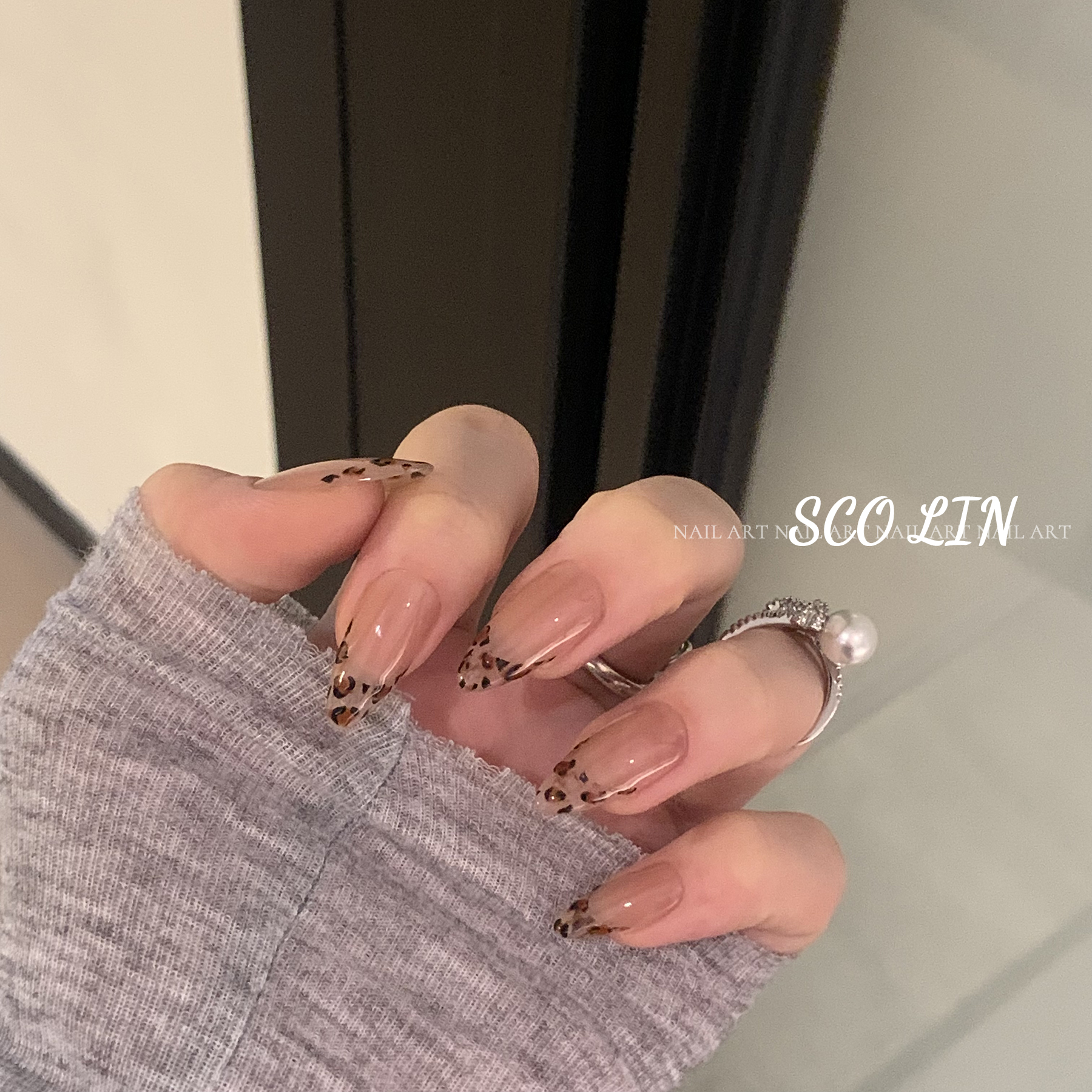 豹纹法式长杏仁手工定制穿戴甲