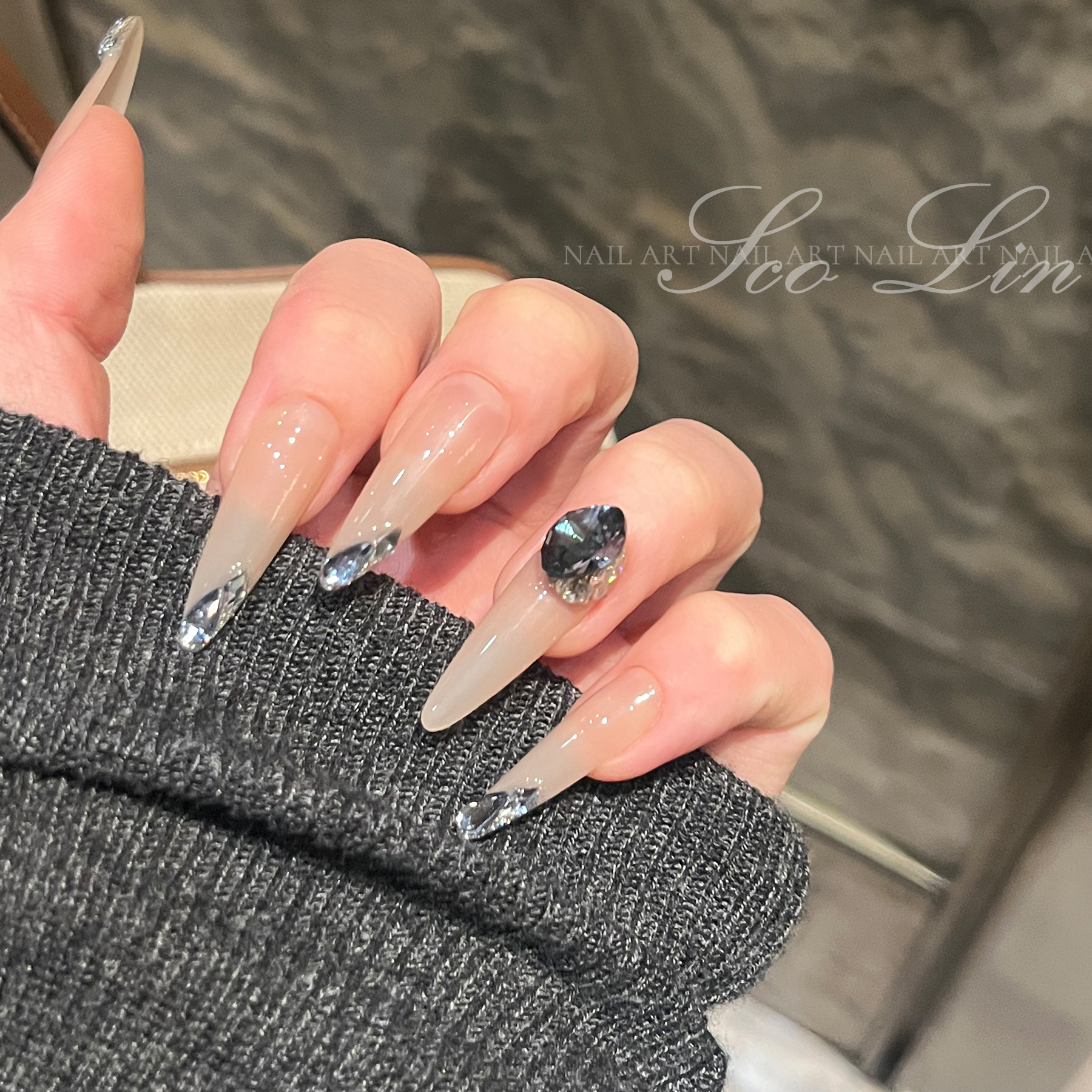 清冷裸施华洛手工超长杏仁穿戴甲