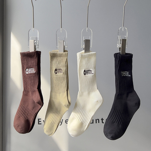 早见川煤油灯刺绣街头潮流袜男女同款 中高筒简约精致舒适棉夏季