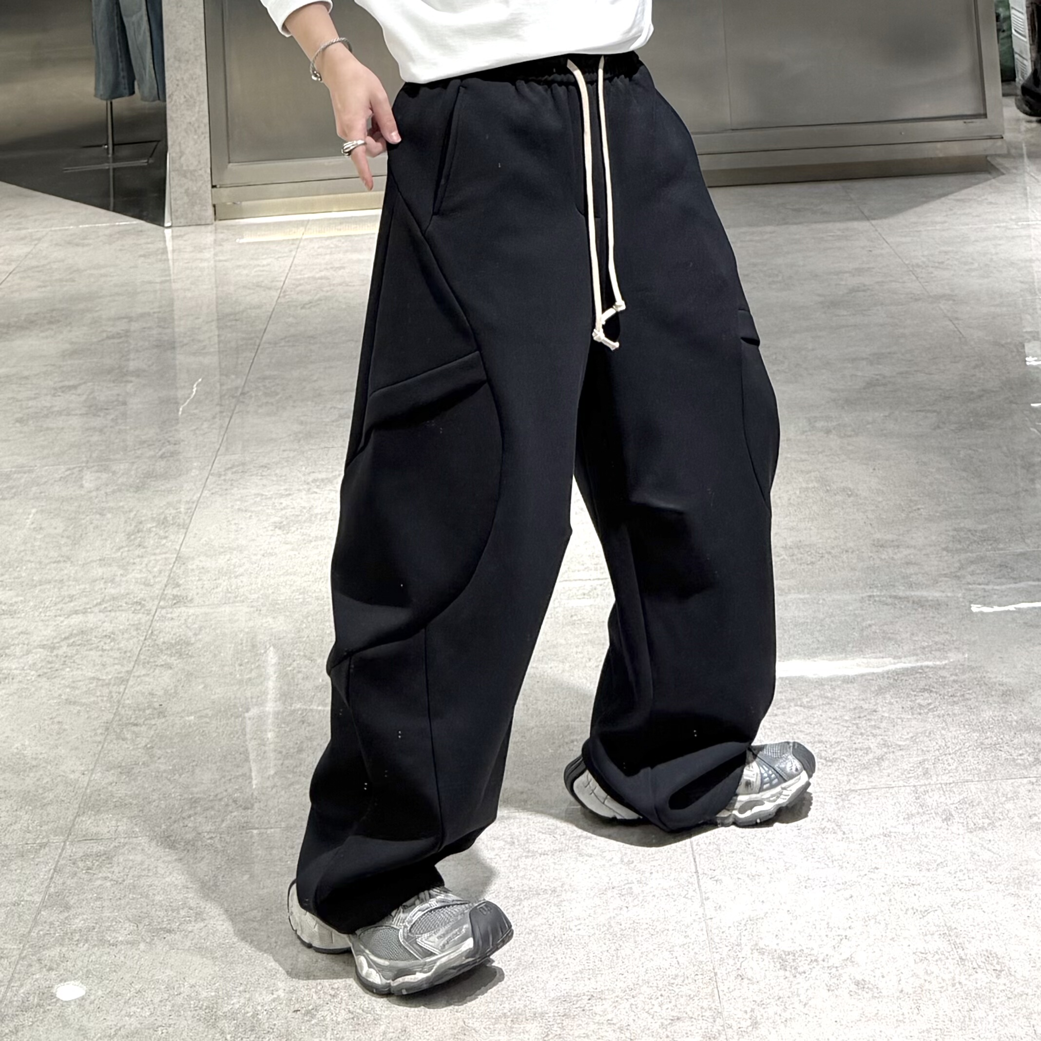 潮牌冬季加绒直筒卫裤男韩版工装结构拼接宽松青年帅气保暖阔腿裤