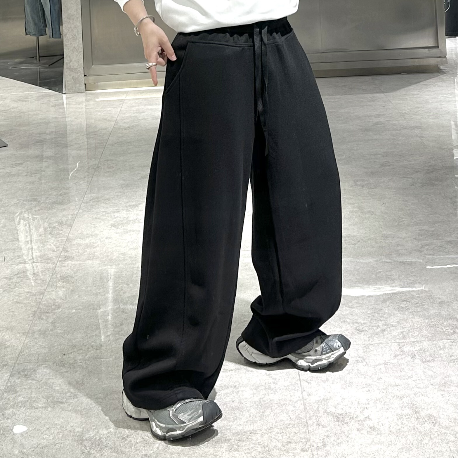 日言潮牌秋冬重磅加厚直筒裤男韩版纯色结构拼接阔版青年阔腿裤潮