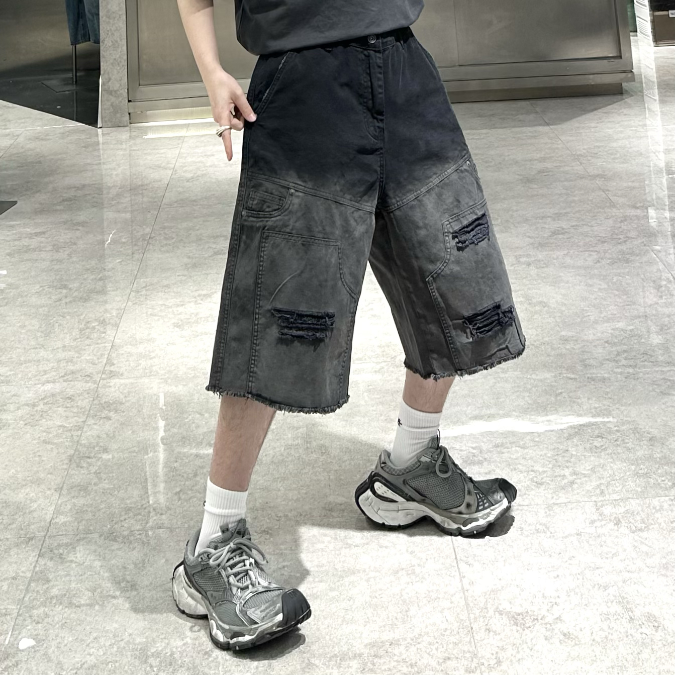 潮牌夏季牛仔短裤男ins美式水洗做旧渐变破洞宽松青年痞帅五分裤
