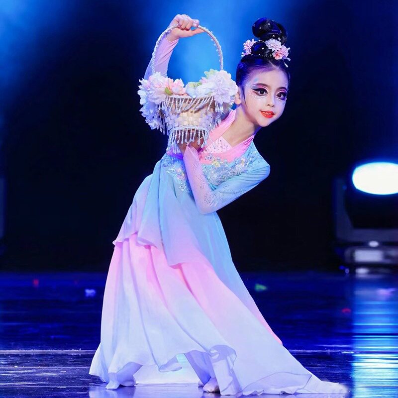 儿童古典舞雨濯春尘飘逸演出服