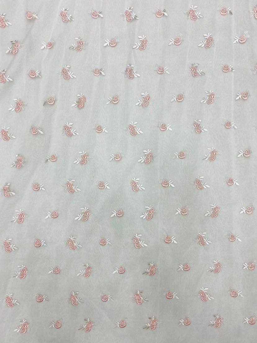 新品上架可爱型粉红小花朵绣花蕾丝 透明欧根纱底满幅款 仙气飘飘