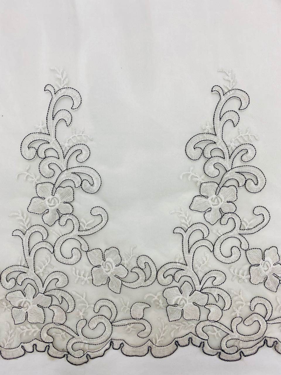 优雅高贵黑白琴键配色 双边定位对称款神秘感适合diy服装设计面料