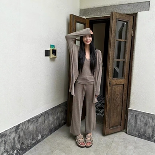 Ersan慵懒风休闲套装女2026秋季新款V领背心开衫直筒九分裤三件套