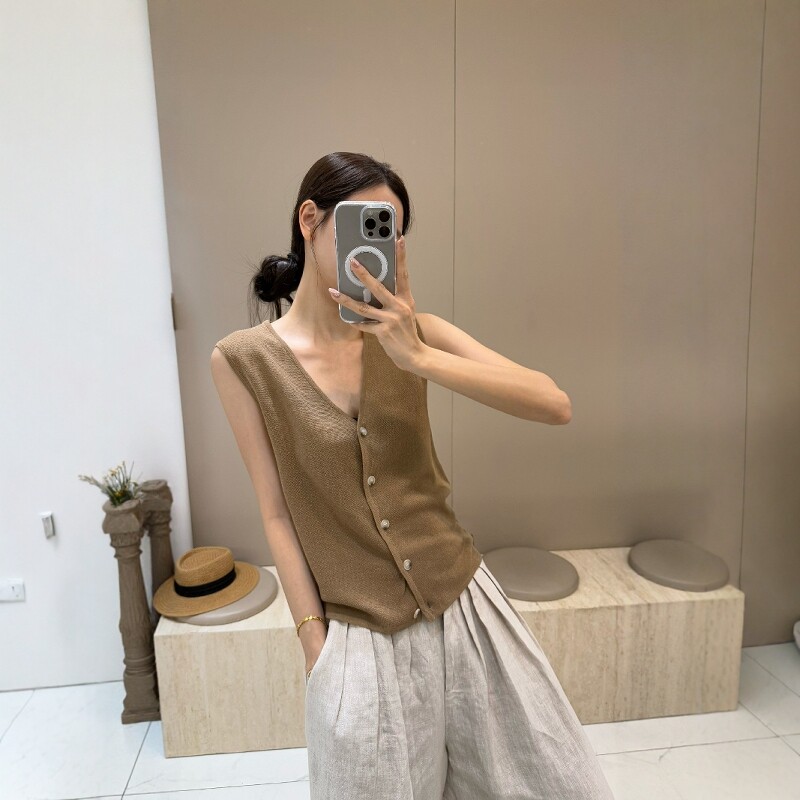 摩登197针织开衫马甲背心女2026夏季薄款单排扣V领无袖上衣 S2603