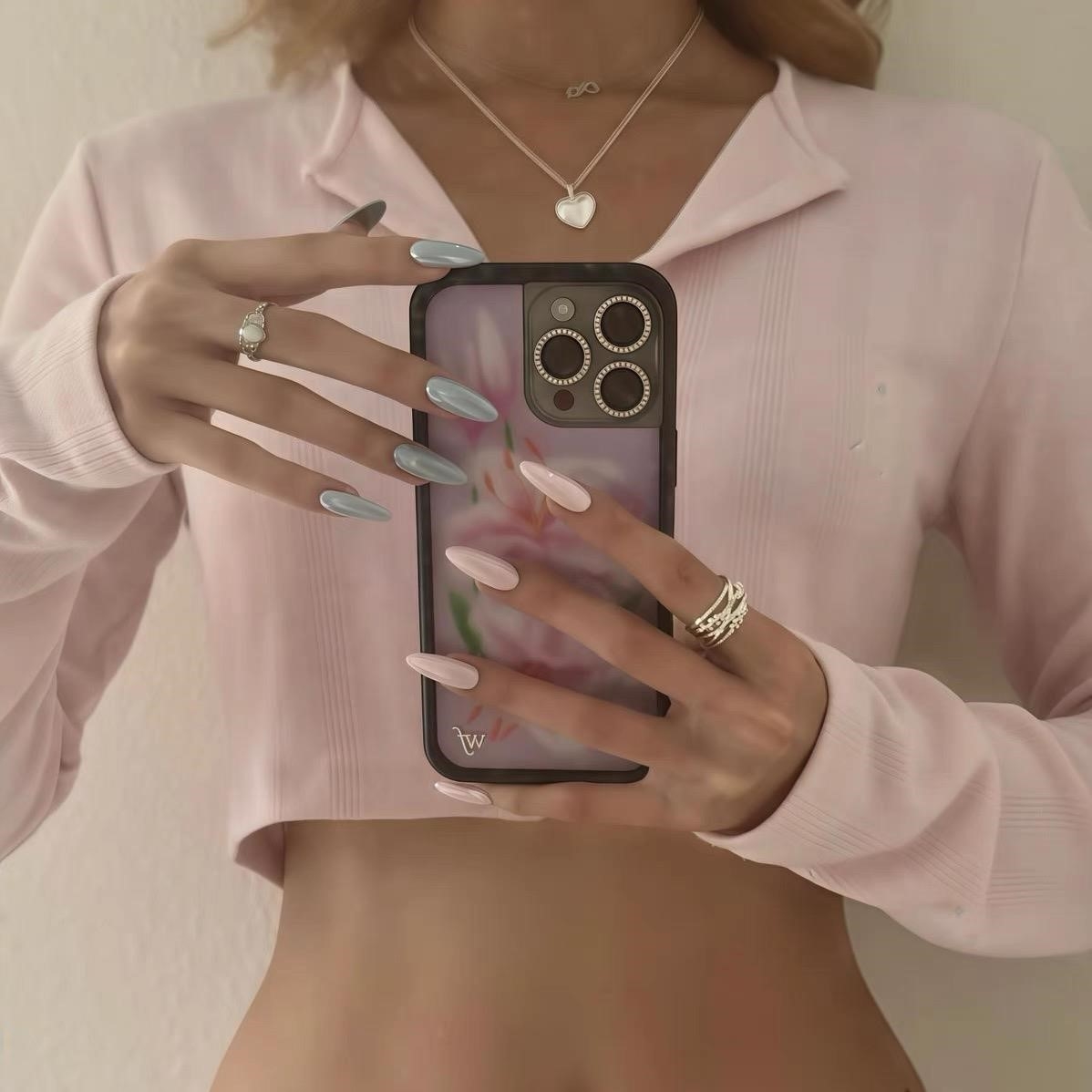 Hailey海莉同款欧美裸粉色蓝色月光珍珠极光穿戴甲纯手工光疗婚甲