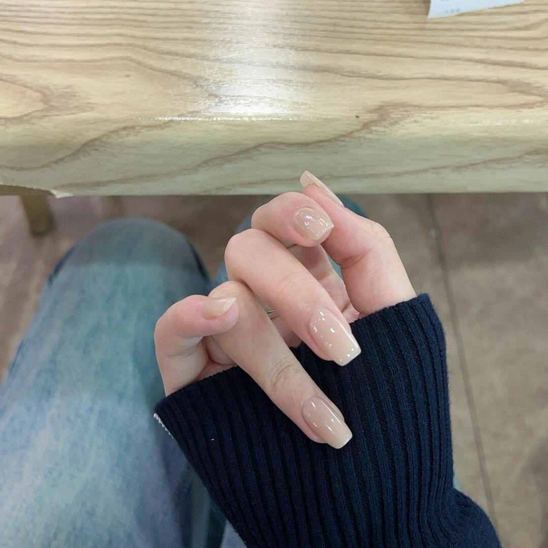 纯手工穿戴甲许妍同款椰奶色纯欲风新娘婚甲美甲贴片成品百搭显白