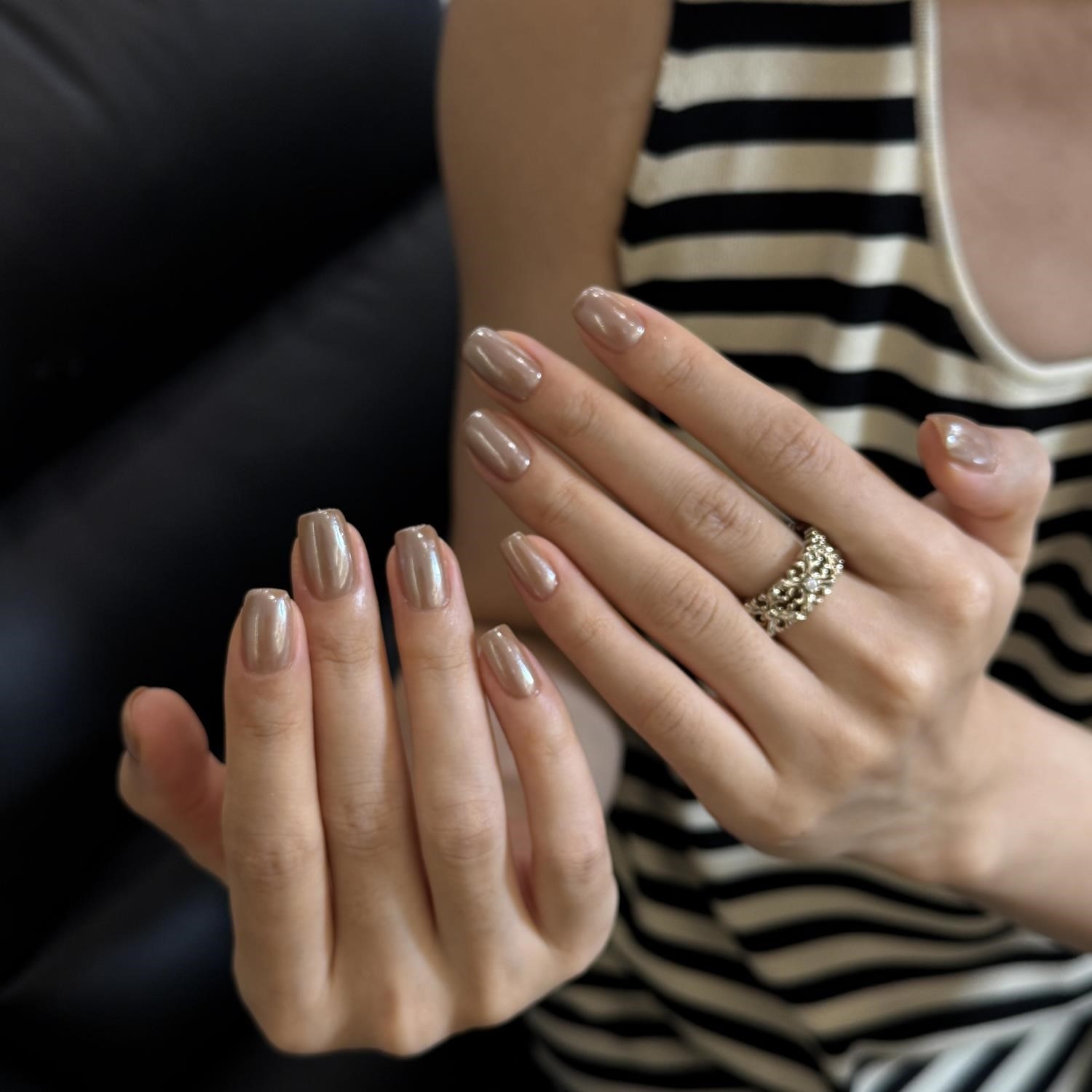 Hailey海莉欧美老钱风裸灰咖极光珍珠粉穿戴甲高级轻奢手工婚甲