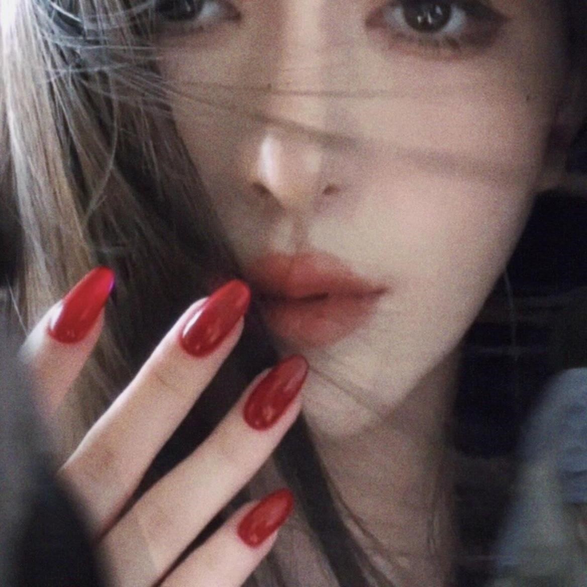 番茄红纯手工穿戴甲中长款高级感新年气质辣妹美甲假指甲贴片,彩妆/香水/美妆工具,穿戴甲/甲片,淘宝优惠券,粉丝福利购,淘宝优惠卷