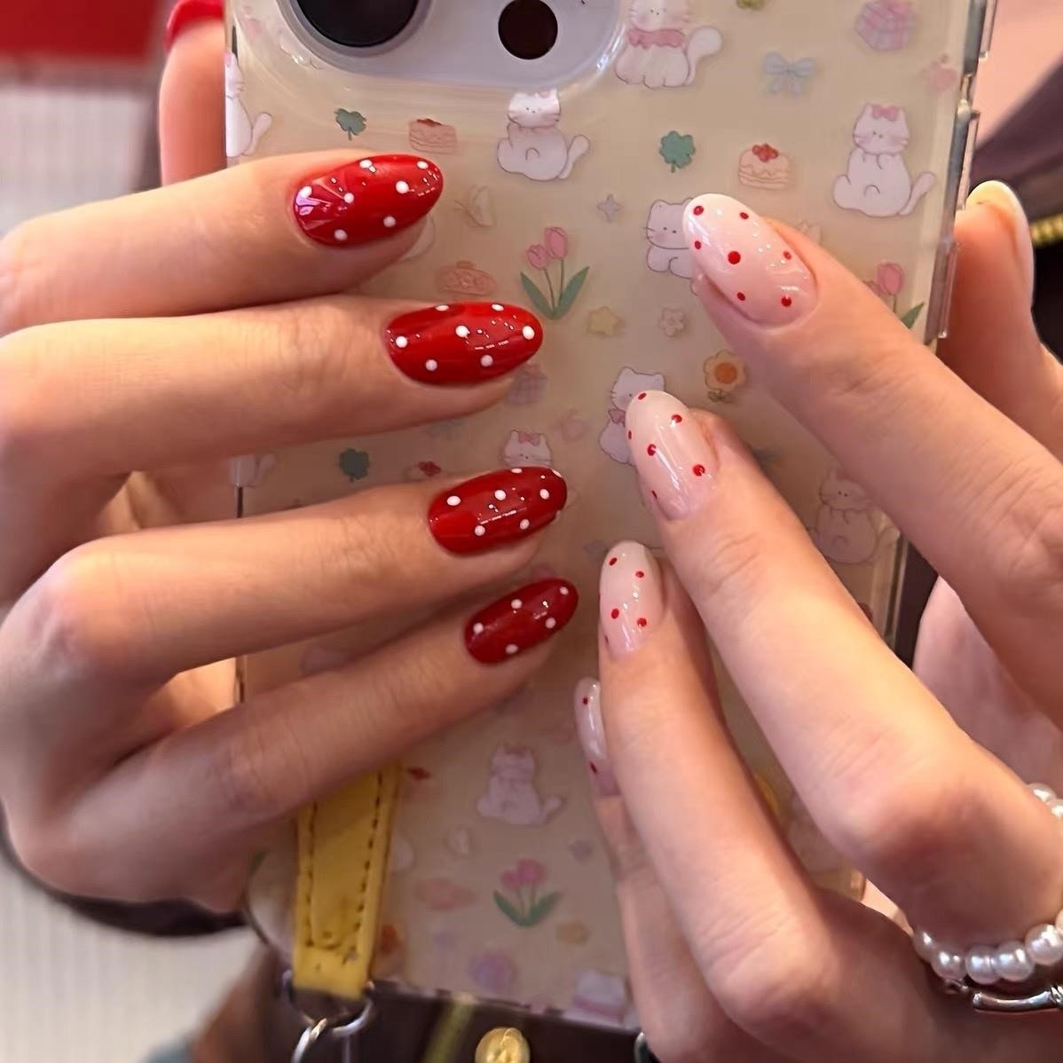 新年圣诞红色战甲手工穿戴美甲氛围感红色跳白色波点显白可拆,彩妆/香水/美妆工具,穿戴甲/甲片,淘宝优惠券,粉丝福利购,淘宝优惠卷