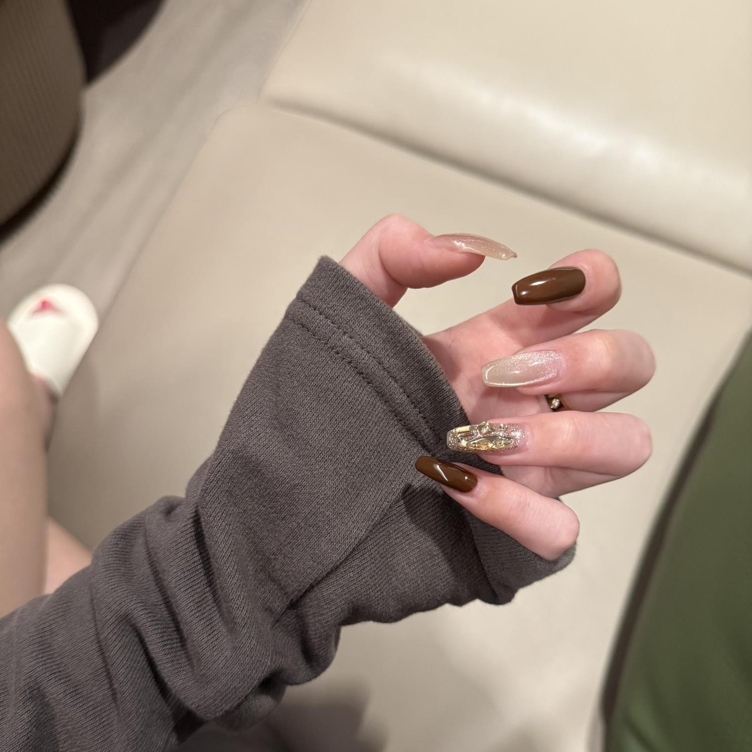 手工定制穿戴甲猫眼香槟钻跳色美甲高级感可拆卸光疗假指甲