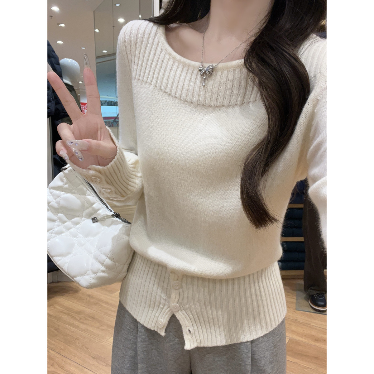 设计感纯欲哺乳上衣秋冬产后纽扣开叉长袖针织辣妈款外出喂奶毛衣
