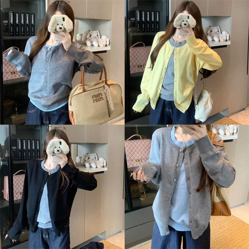 假两件叠穿哺乳上衣秋冬大码显瘦针织长袖产后辣妈款外出喂奶毛衣