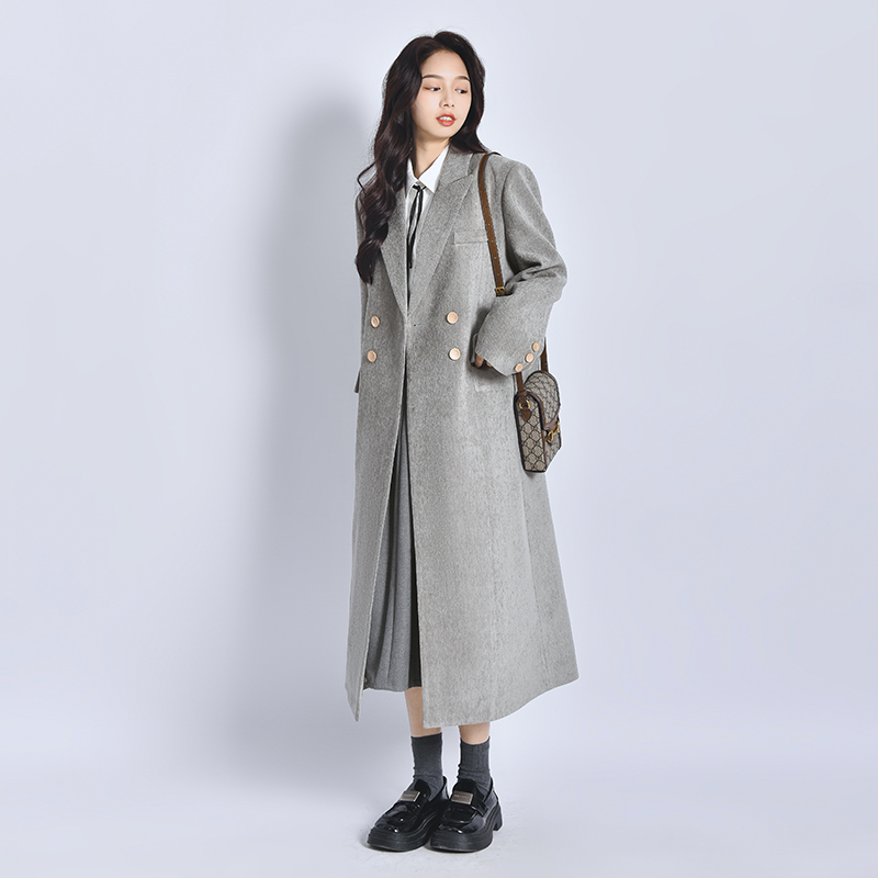 娇女王时尚复古长款雪花绒西装