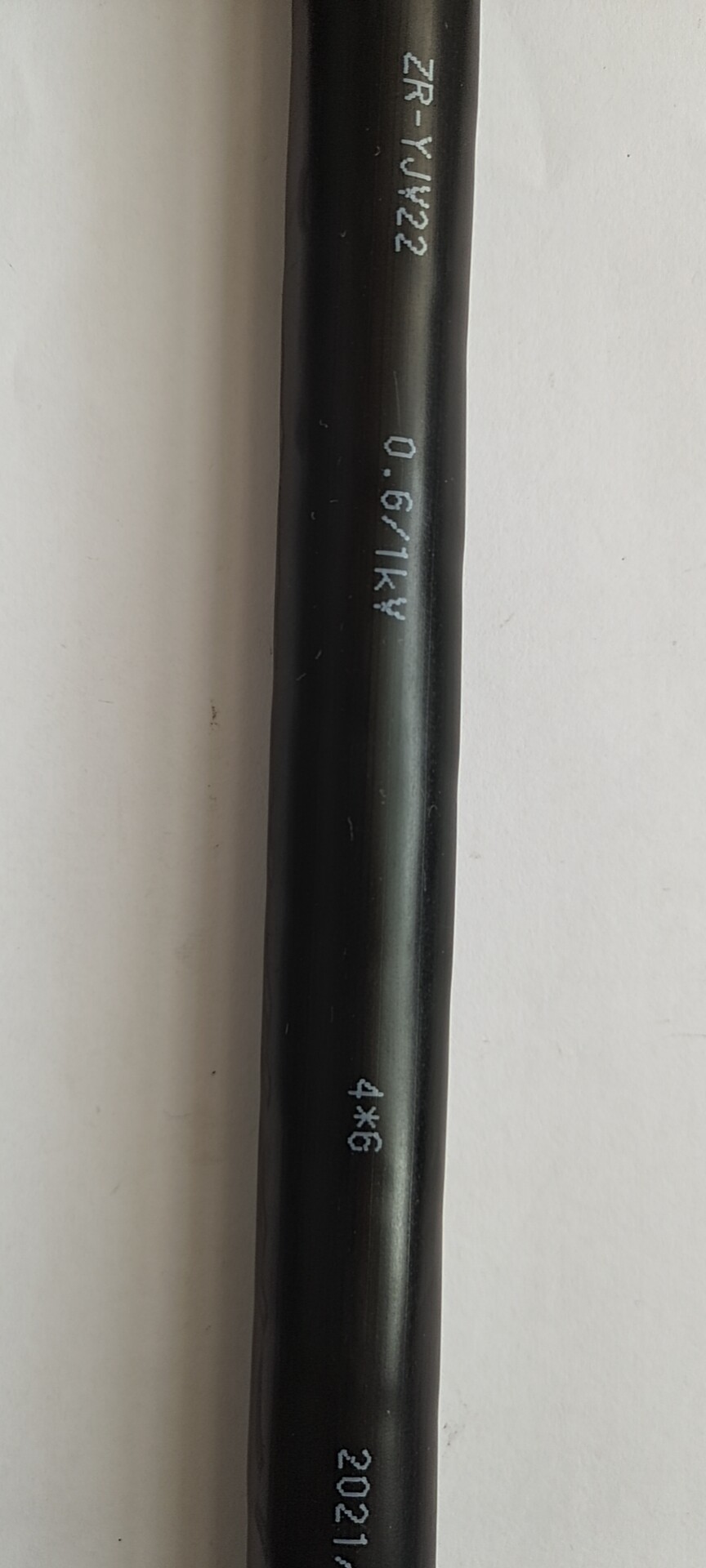 zr-yjv22-4×6-平方阻燃交联聚乙烯绝缘聚氯乙烯护套铠装电力电缆