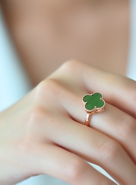 和田玉碧玉四叶草戒指  18k玫瑰金镶玉 厚金有质感  玉质细腻油润