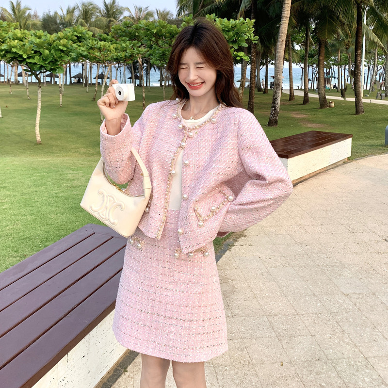 气质感穿搭粉色小香风上衣套装女春秋超火好看高级感半身裙两件套,女装套装/套裙,2C161