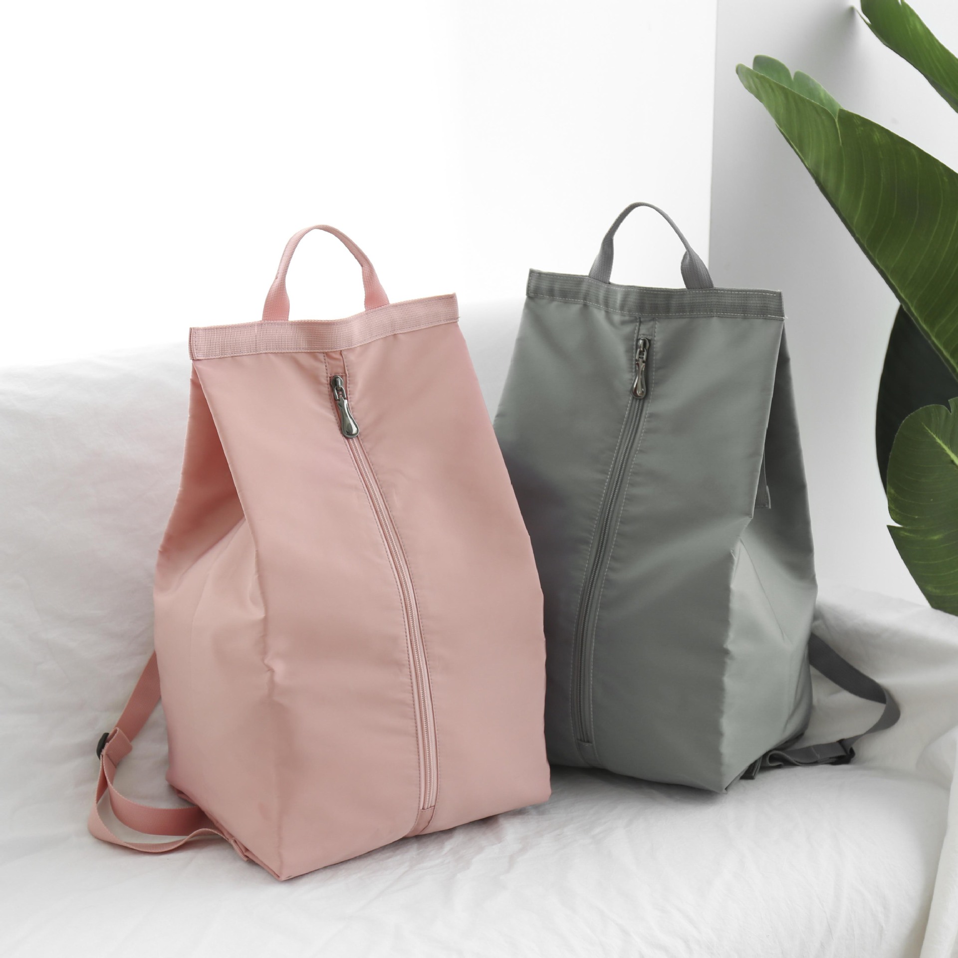 新款瑜伽包户外双肩折叠背包游泳包女防水旅行收纳包