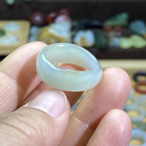 和田玉青白玉籽料卡18满皮随型戒指复古风戒圈玉环文玩珠串挂饰