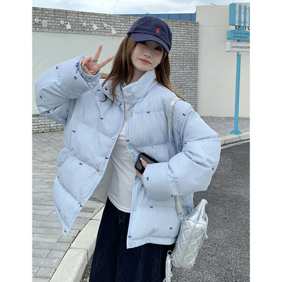 超好看条纹蝴蝶结立领羽绒棉服女