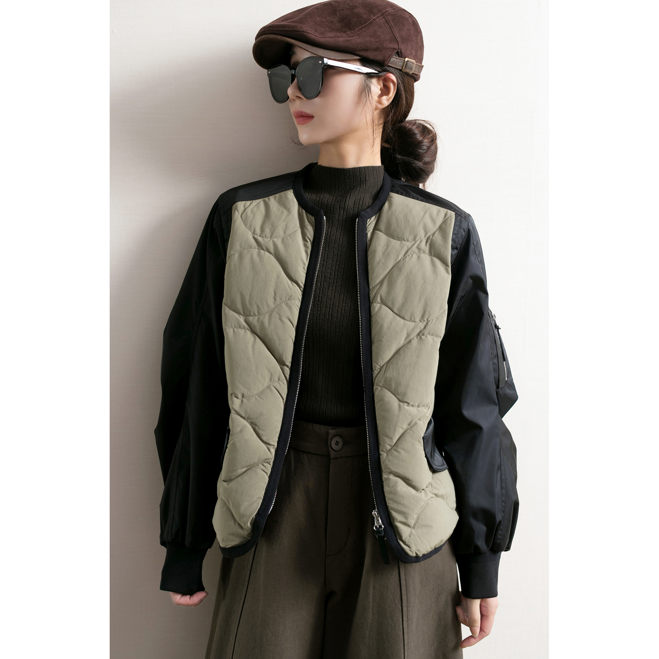撞色拼接薄款90白鸭绒短款羽绒服