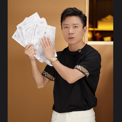 纯色袖子格纹拼接圆领短袖