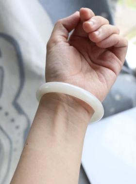 保真和田玉手镯56圈口证书6120796和田玉淡藕粉底白玉 青海料