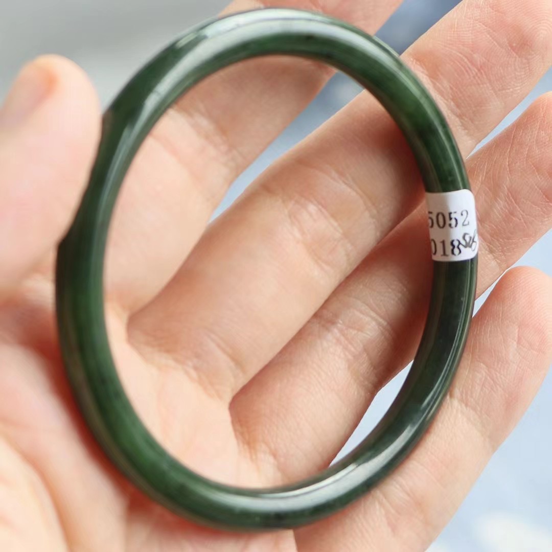 保真天然和田玉手镯52圈口证书编号5284018和田玉碧玉 巴料圆条