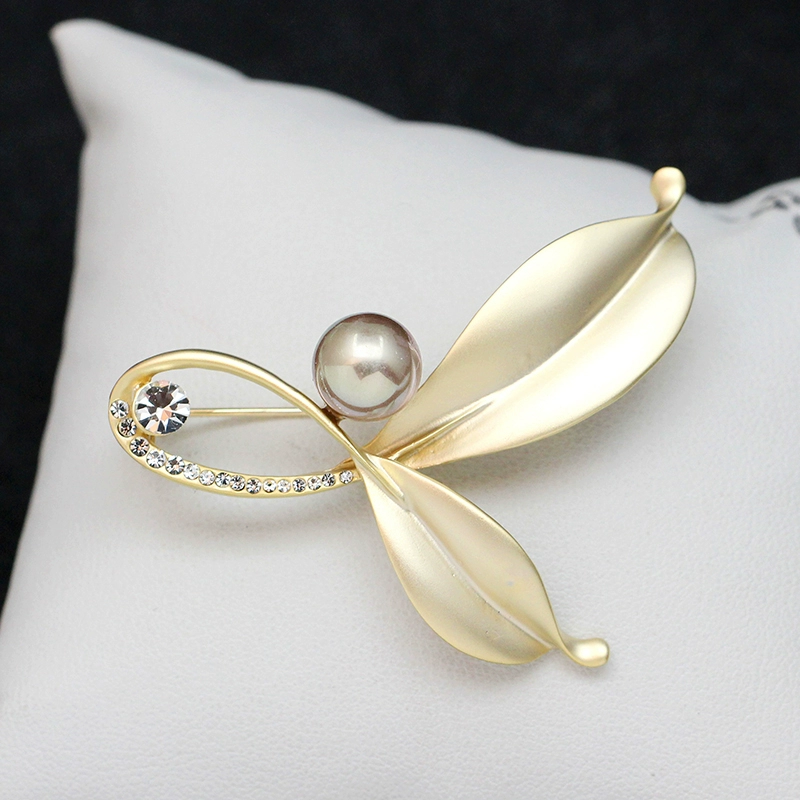 Ngọc trai nhỏ trâm cài cổ áo pin đơn giản rhinestone corsage áo len mùa đông áo len phụ kiện pin cổ áo pin - Trâm cài