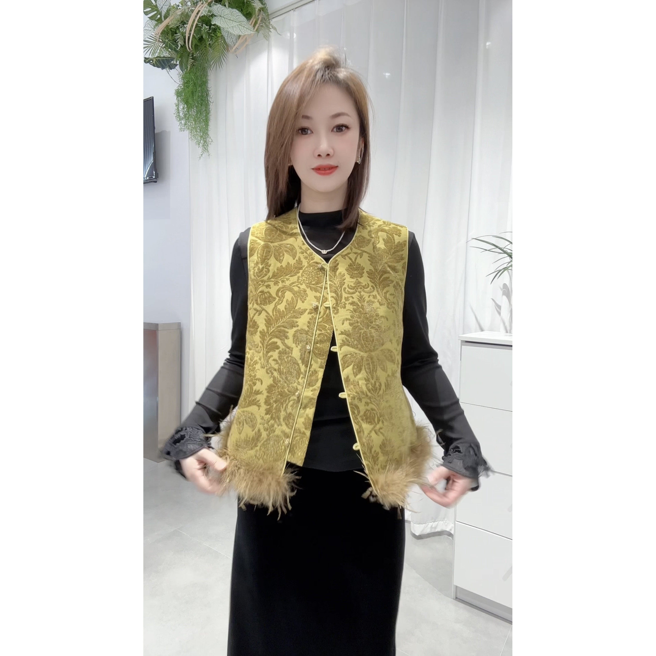 加厚冬季新款可拆线驼鸟毛边国风马夹女新中式无袖坎肩背心马甲