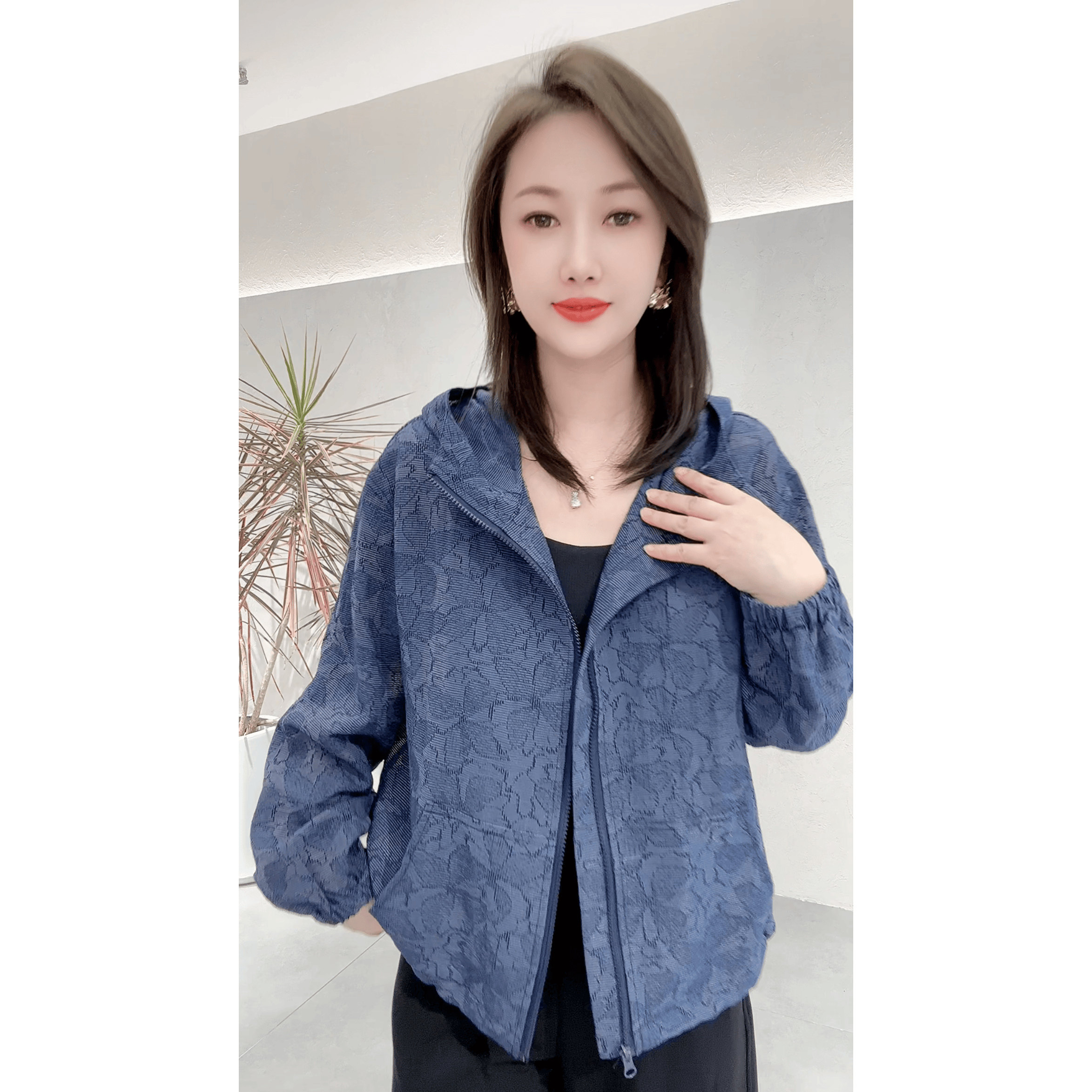 休闲风藏青色提花连帽短款棒球服外套女早春季开衫夹克上衣帽衫
