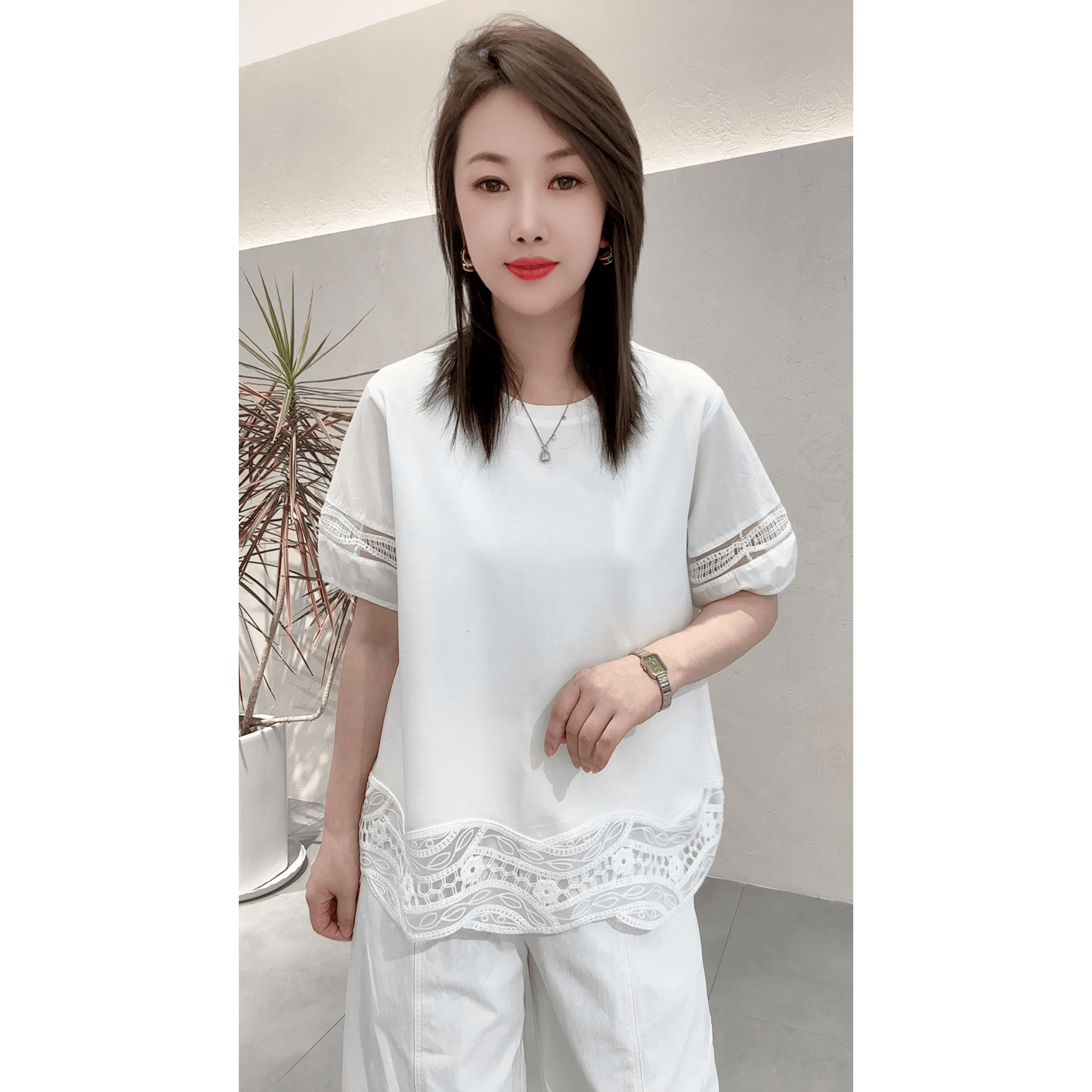 夏季新款小众设计感镂空袖口宽松大码T恤衫欧货舒适正肩拼接上衣