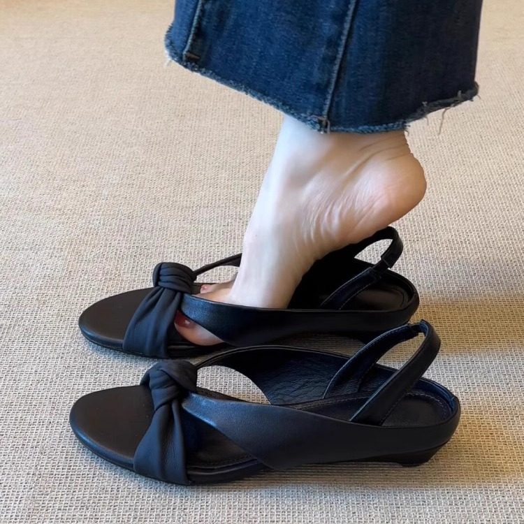 羊皮版~法式低跟百搭扭结凉鞋女2025新款小众设计露趾圆头罗马鞋