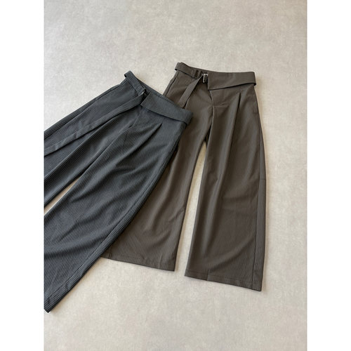 H1c剑道*条纹TR阔腿弯刀西裤