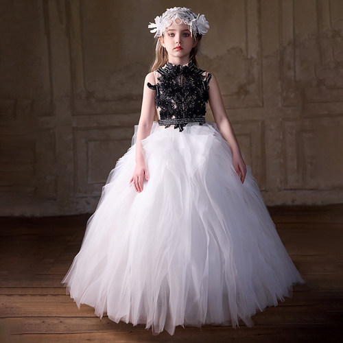 可乐城新款复古风礼服