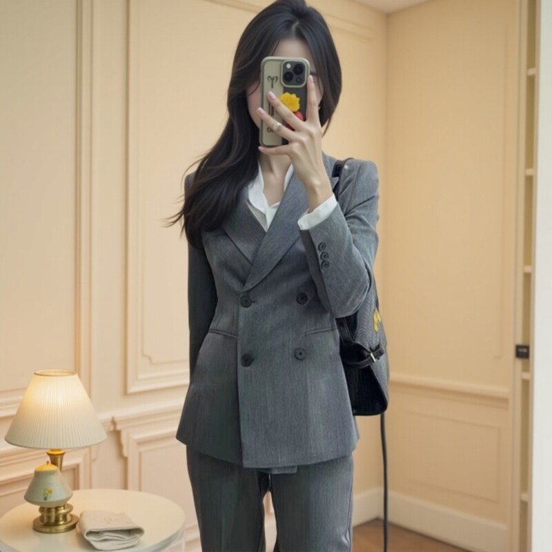高级感灰色西服女春秋新款修身显瘦西服女修身显瘦春秋小西装套装