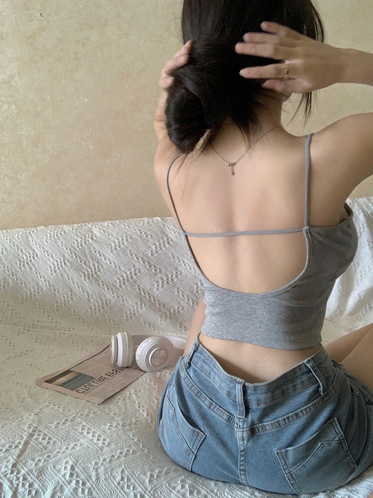 1688汕头市芬娜富有限公司日系辣妹自带胸垫一体杯可外穿百搭内衣