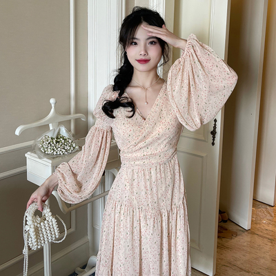 碎花温柔风法式连衣裙长袖