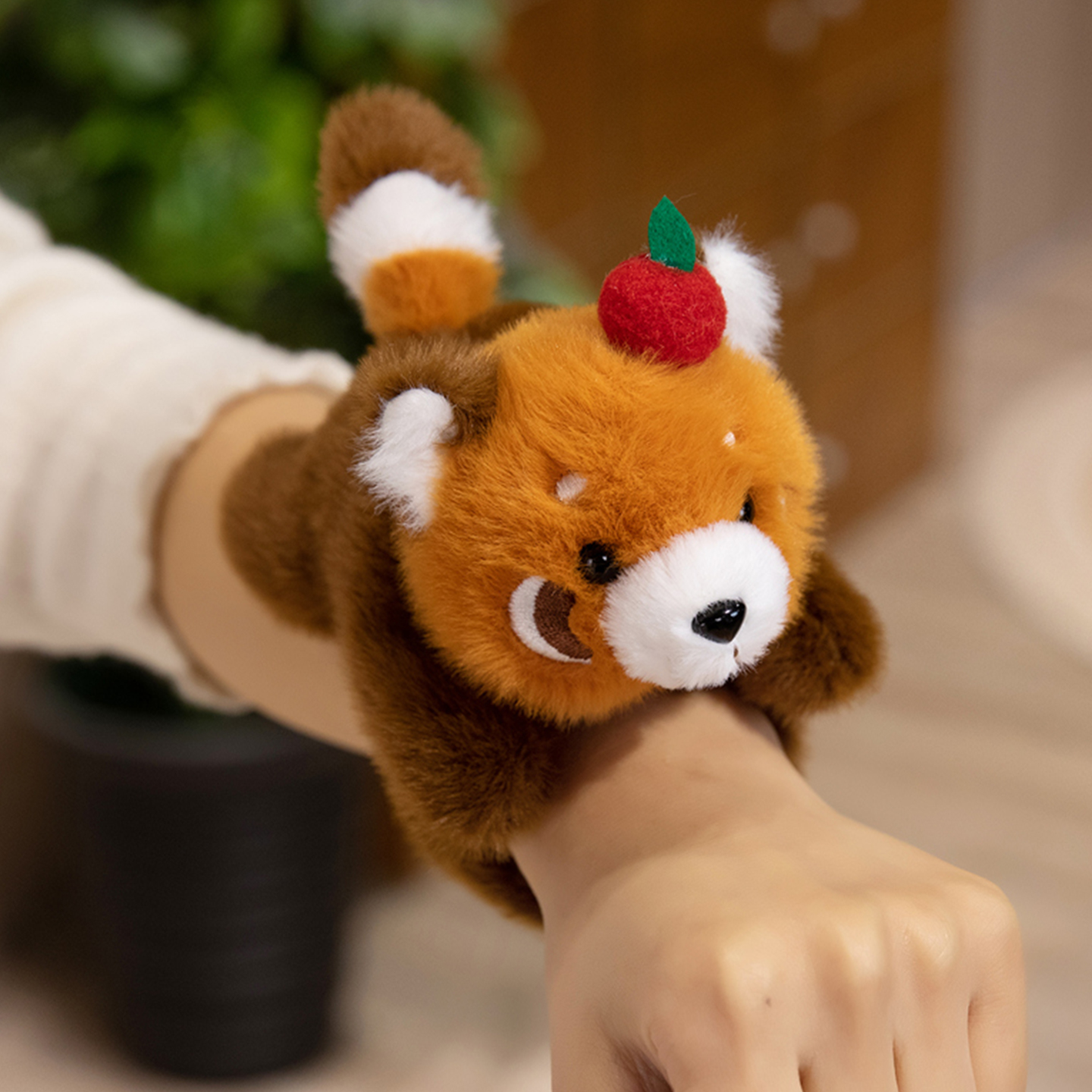 小熊猫玩偶啪啪圈手环毛绒玩具女